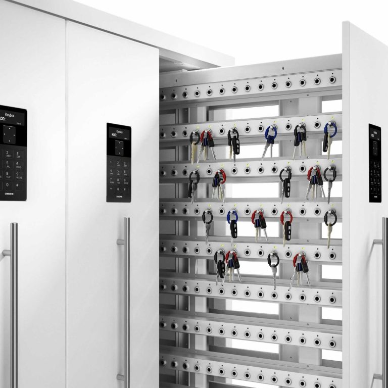 CREONE KeyControl 9700 SC Schlüsselsystem mit mehreren Fächern und Zahlenfeld zur Zugangskontrolle.