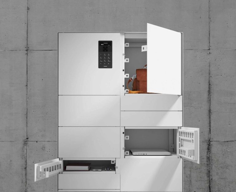 CREONE Valuebox Control Moderner Wertfachschrank mit geöffneten Fächern.